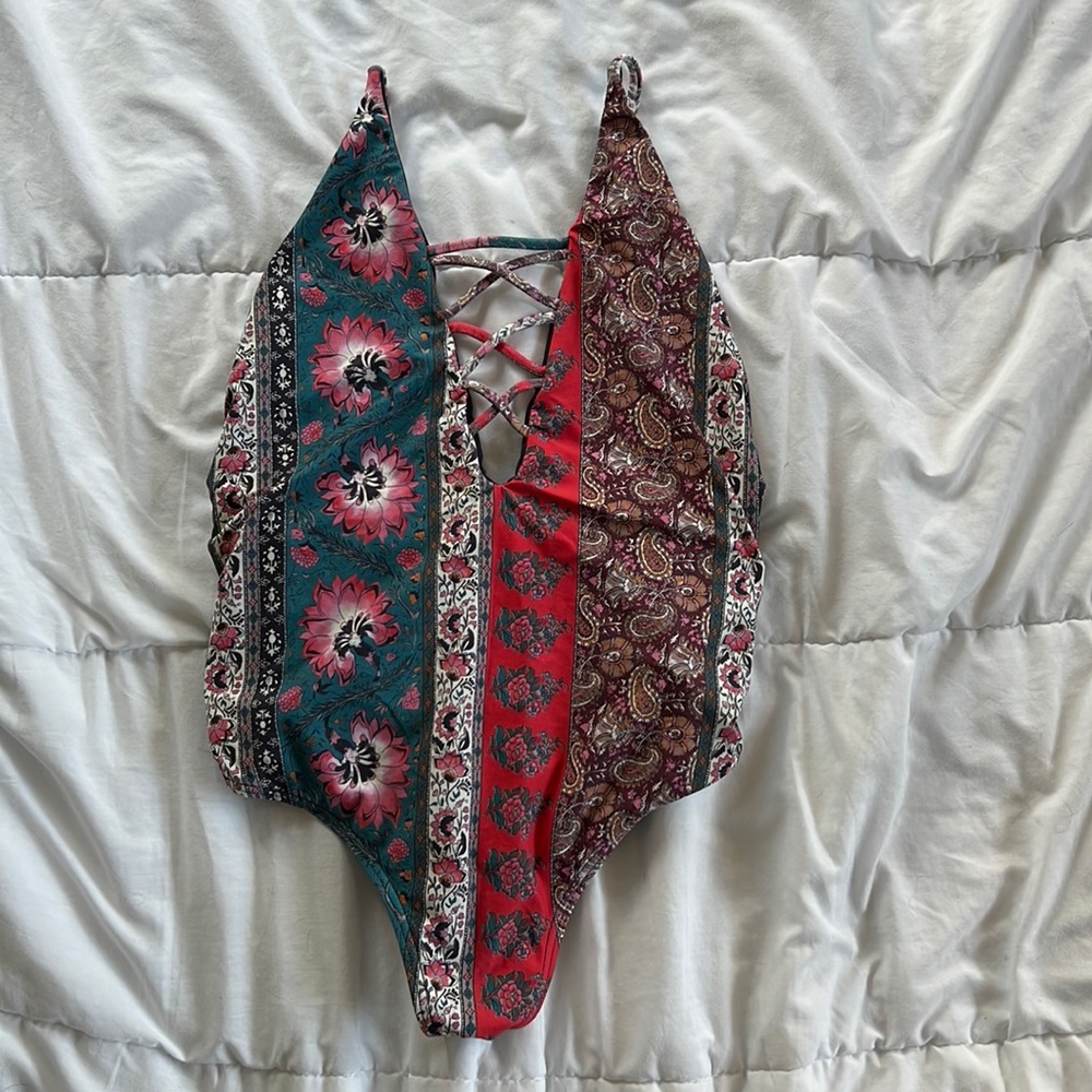 Billabong one piece swimsuit size medium